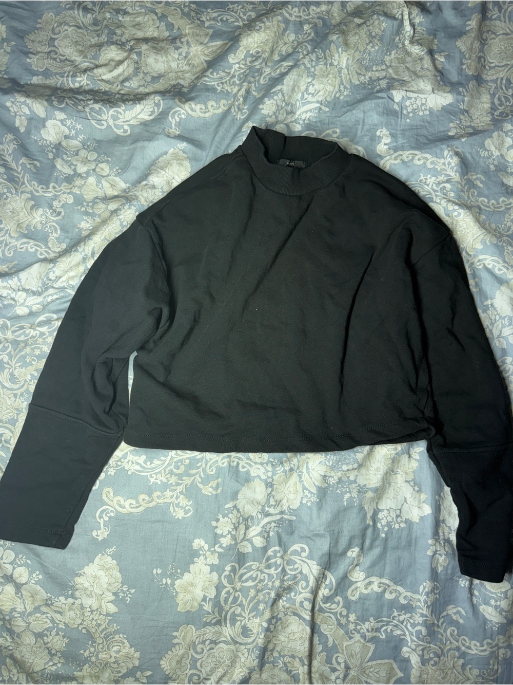 Forever 21 Black Men's Crewneck Cropped Sweater